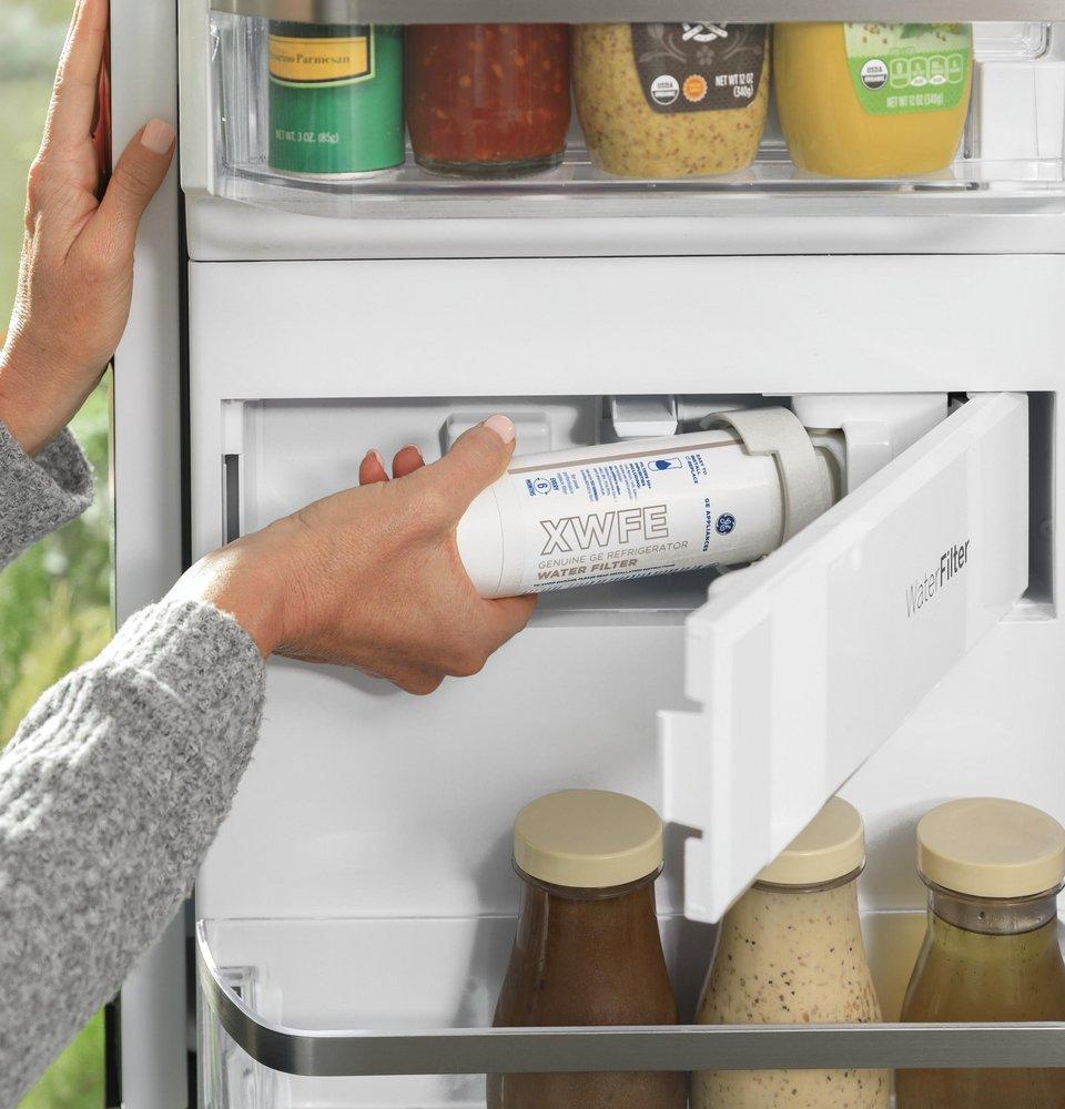 GE&reg; White 2-1/4 in. Water Filter 