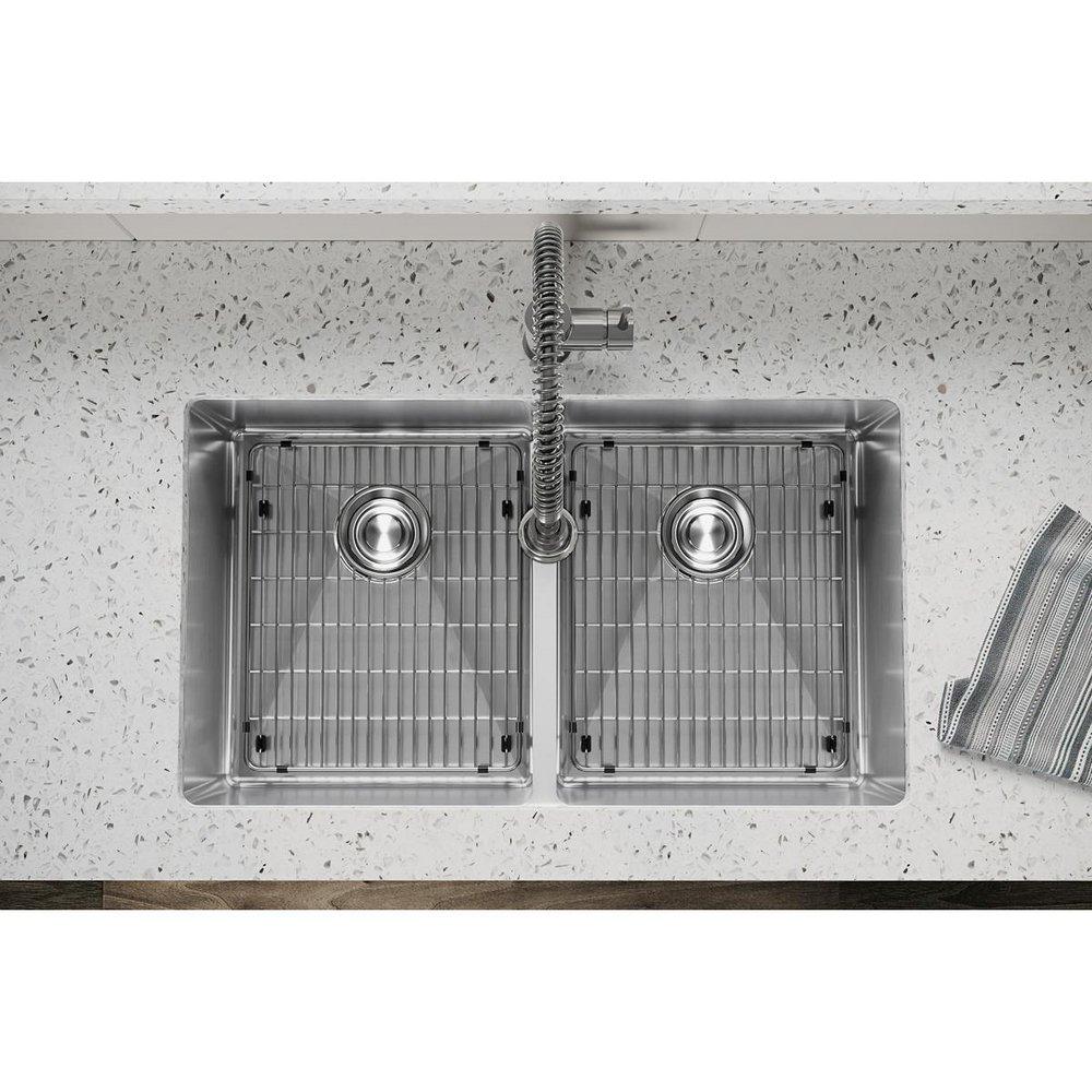 Elkay Polished Satin 31-1/2 x 18-1/2 in. 1-Hole Stainless Steel Double Bowl Undermount Kitchen Sink 