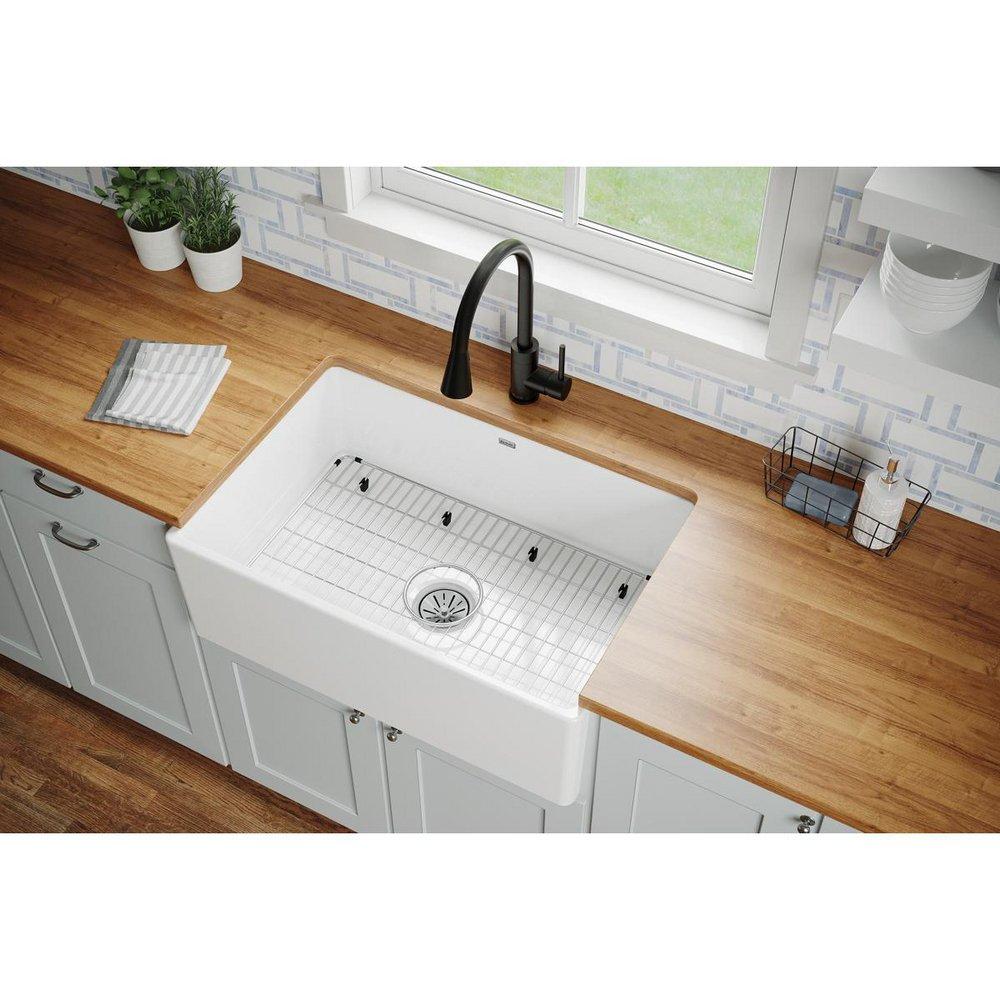 Elkay White 30 x 19-15/16 in. Fireclay Single Bowl Farmhouse Kitchen Sink 