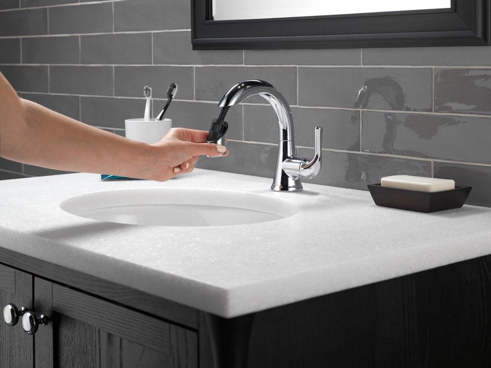 Delta Faucet Chrome Single Handle Monoblock Bathroom Sink Faucet 