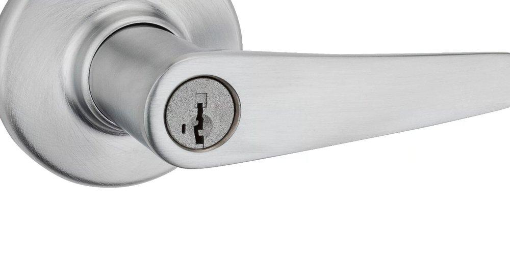 Kwikset Satin Chrome Keyed Door Lever with Smartkey Security 