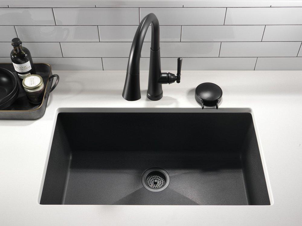 Delta Faucet Matte Black Single Handle Pull Down Touch Activated Kitchen Faucet 
