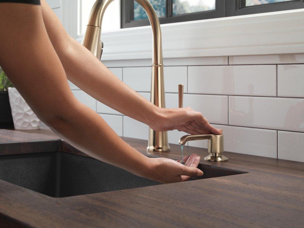 Delta Faucet Lumicoat Champagne Bronze Single Handle Pull Down Kitchen Faucet 