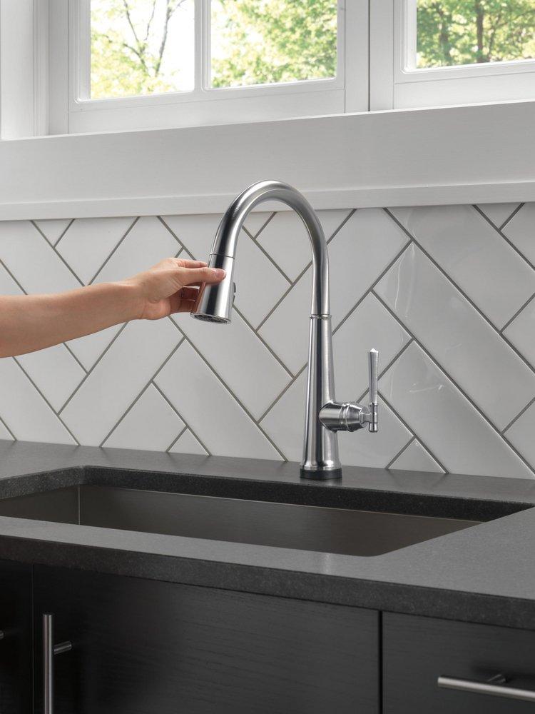 Delta Faucet Lumicoat Arctic Stainless Single Handle Pull Down Touch Activated Kitchen Faucet 