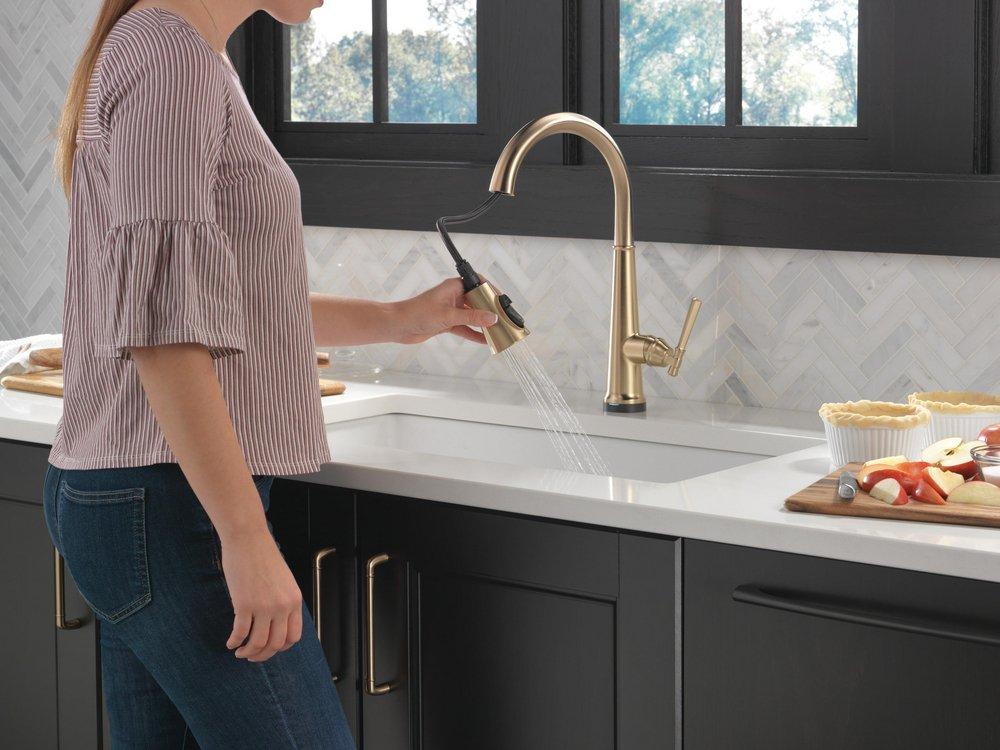 Delta Faucet Lumicoat Champagne Bronze Single Handle Pull Down Touch Activated Kitchen Faucet 