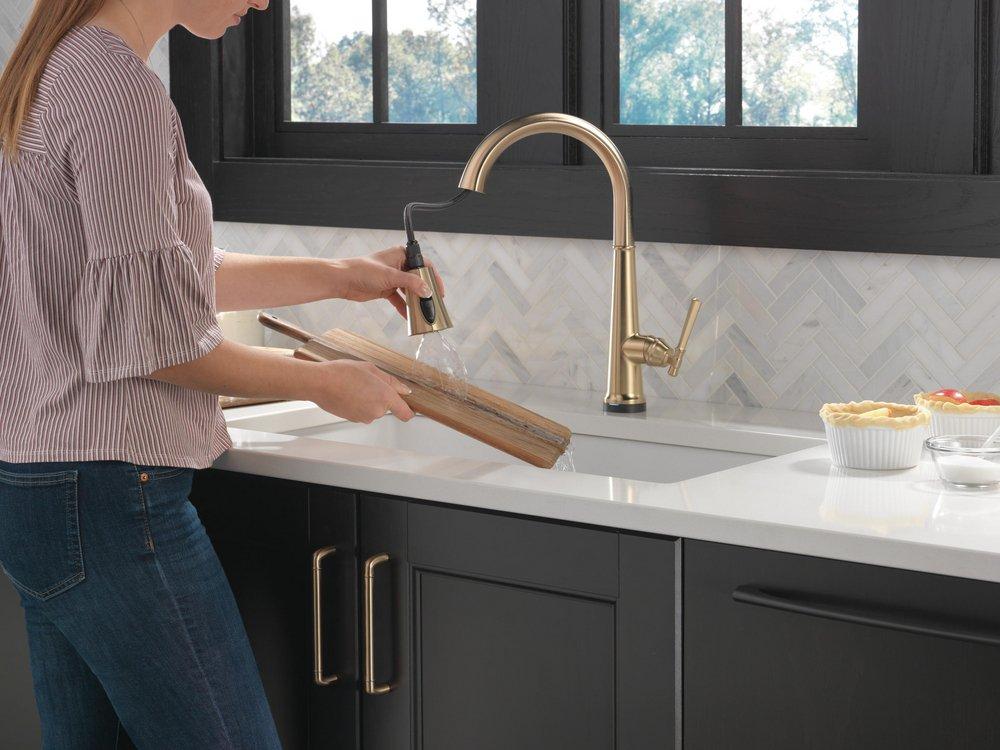 Delta Faucet Lumicoat Champagne Bronze Single Handle Pull Down Touch Activated Kitchen Faucet 