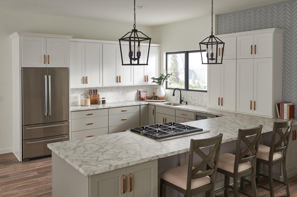 Delta Faucet Matte Black 2-5/8 in. 13 oz. Kitchen Soap Dispenser 