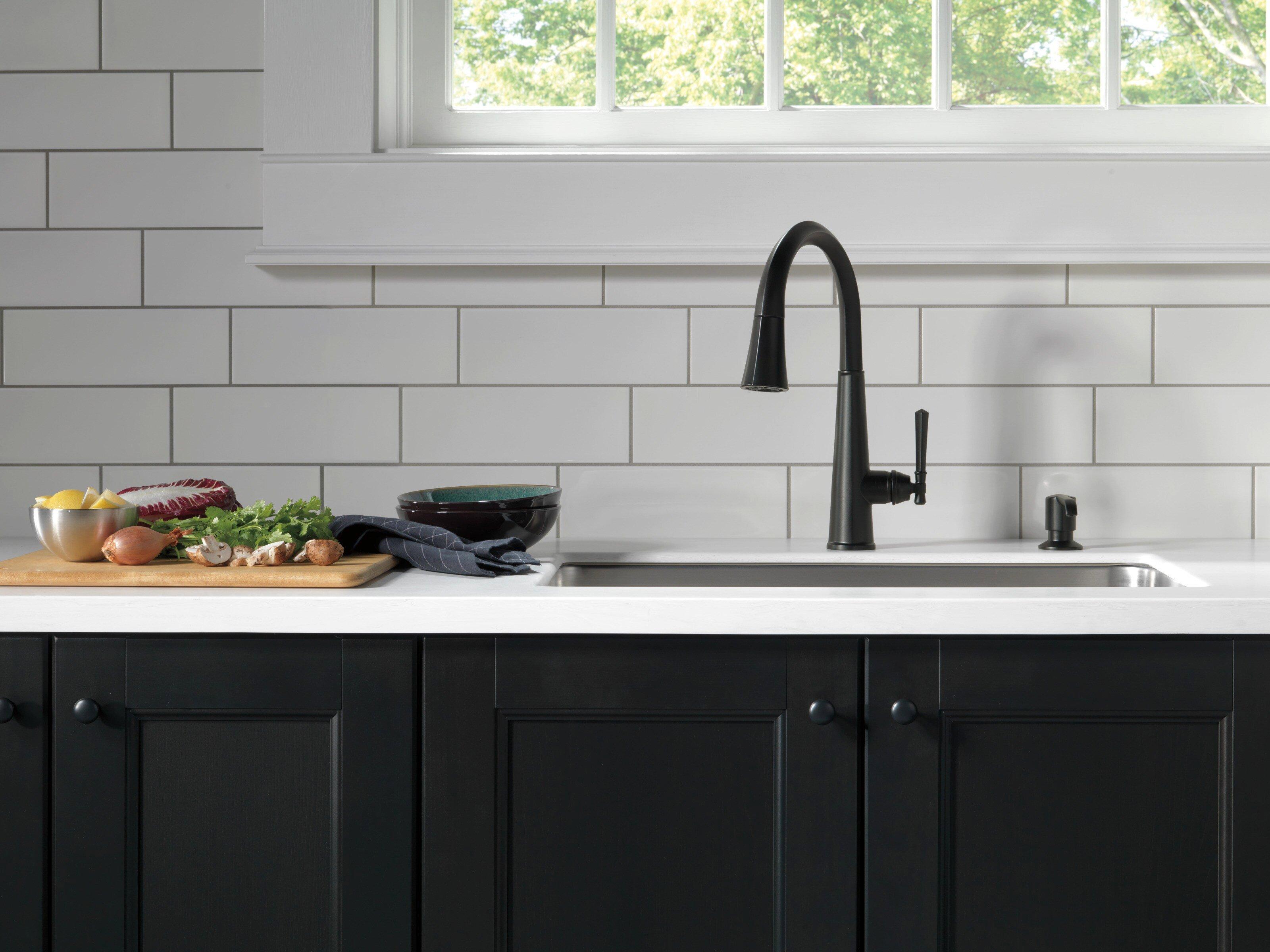 Delta Faucet Matte Black 2-5/8 in. 13 oz. Kitchen Soap Dispenser 