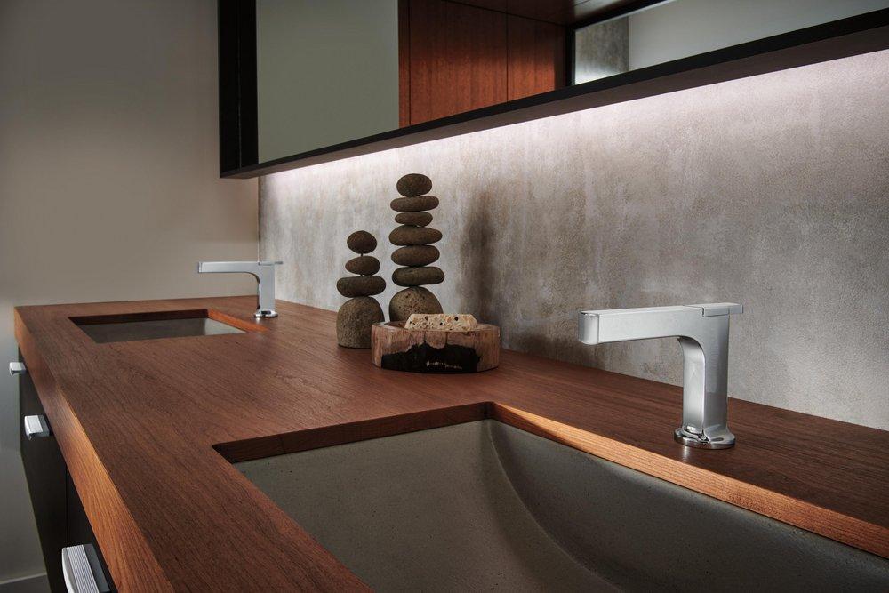 Brizo Chrome Single Handle Monoblock Bathroom Sink Faucet 