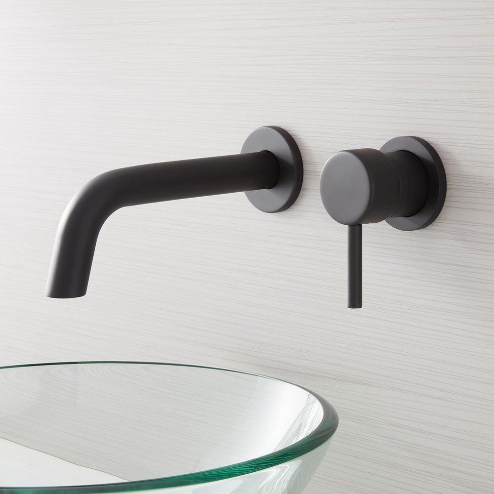 Single Handle Wall Mount Bathroom Sink Faucet in Matte Black 