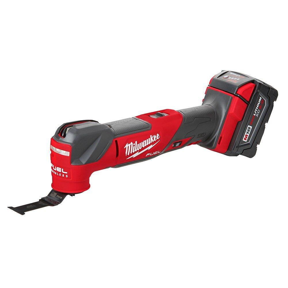 Milwaukee&reg; Red Oscillating Multi-Tool 