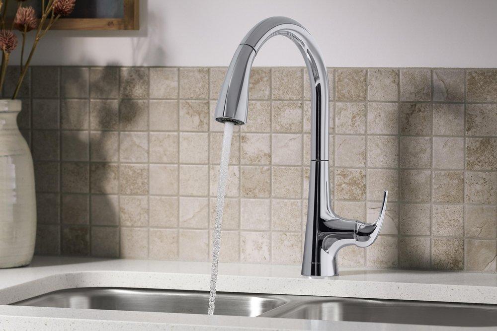 Single Handle Pull Down Kitchen Faucet in Polished Chrome 
