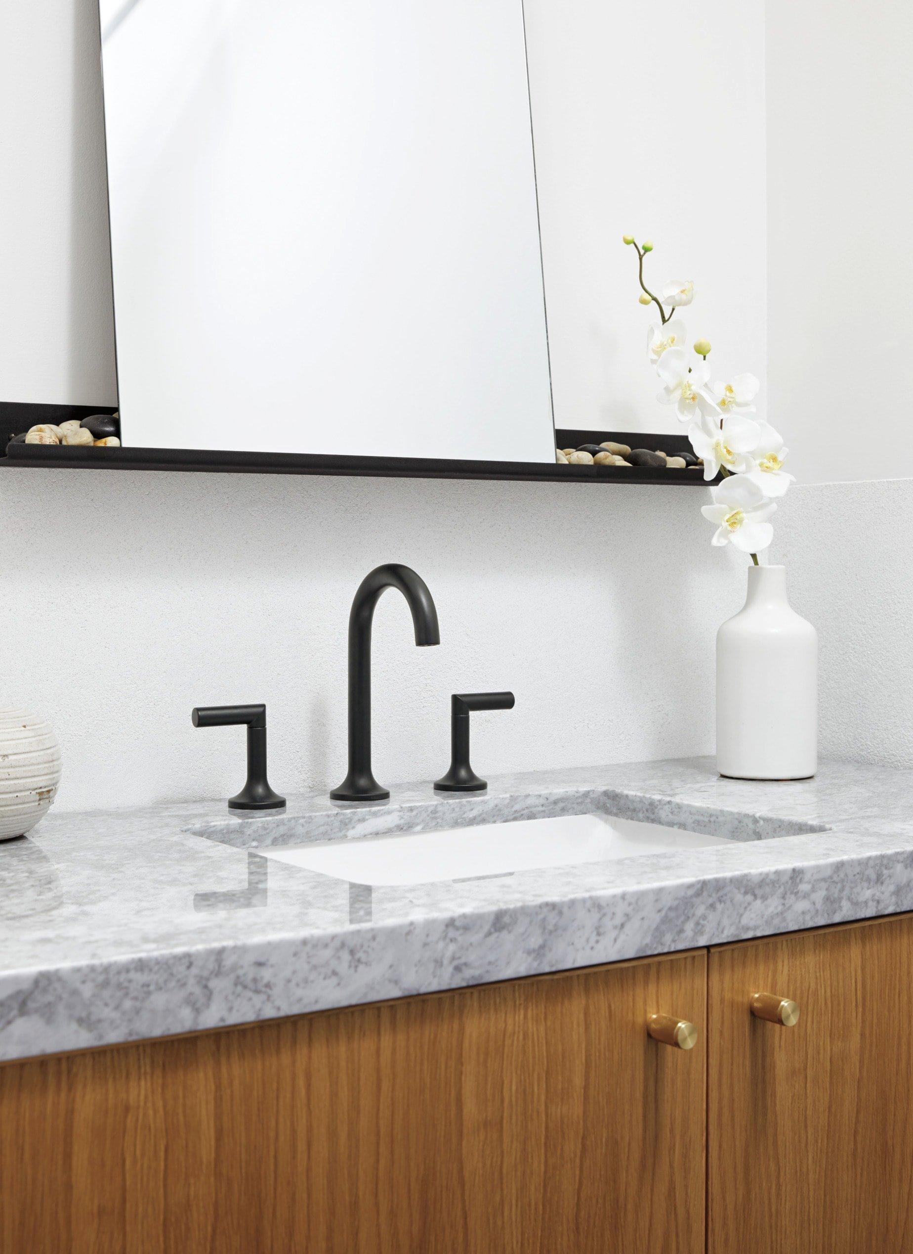 Brizo Matte Black Two Handle Zinc Lever Handle 