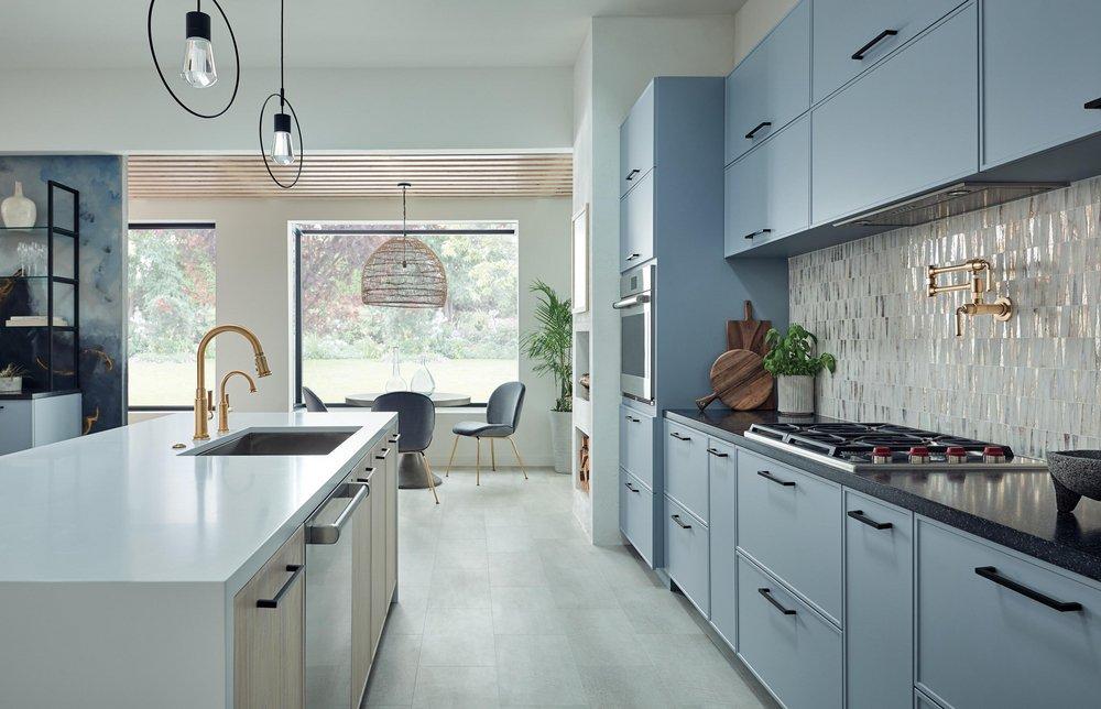 Brizo Luxe Gold 3-7/8 x 2-14/25 in. 15A Air Switch with Dual Outlet 