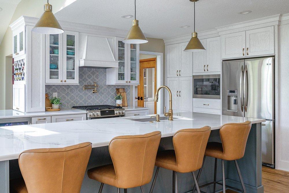 Delta Faucet Brilliance® Champagne Bronze 3-7/8 x 2-14/25 in. 15A Air Switch with Dual Outlet 