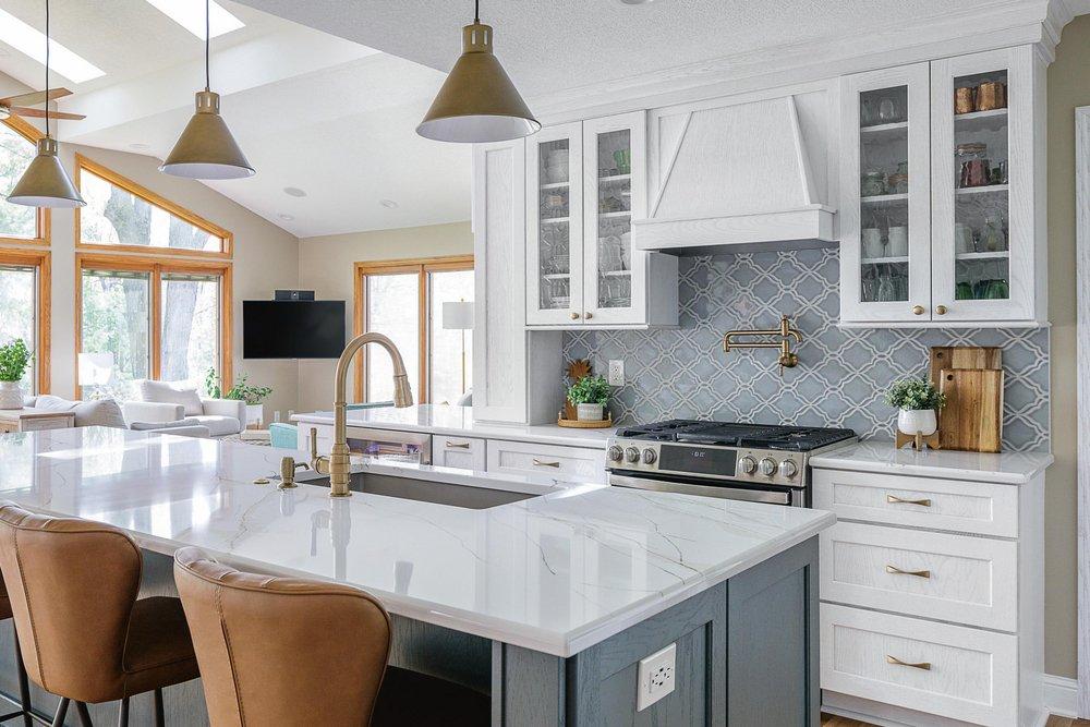 Delta Faucet Champagne Bronze 3-7/8 x 2-14/25 in. 15A Air Switch with Dual Outlet 