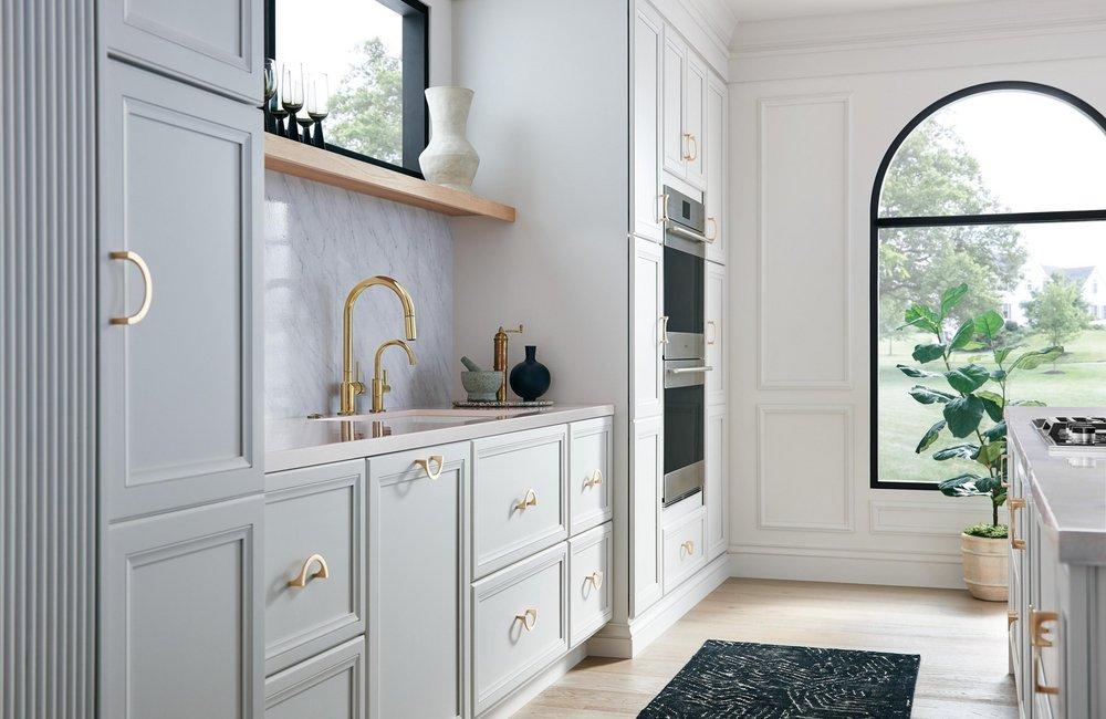 Brizo Polished Gold 3-7/8 x 2-14/25 in. 15A Air Switch with Dual Outlet 