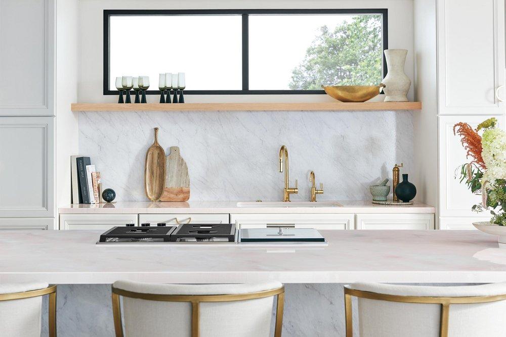 Brizo Polished Gold 3-7/8 x 2-14/25 in. 15A Air Switch with Dual Outlet 