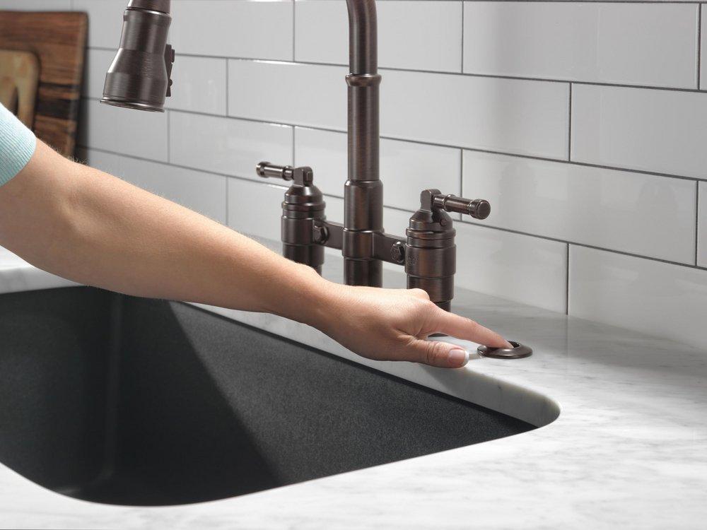 Delta Faucet Venetian Bronze 3-7/8 x 2-14/25 in. 15A Air Switch with Dual Outlet 