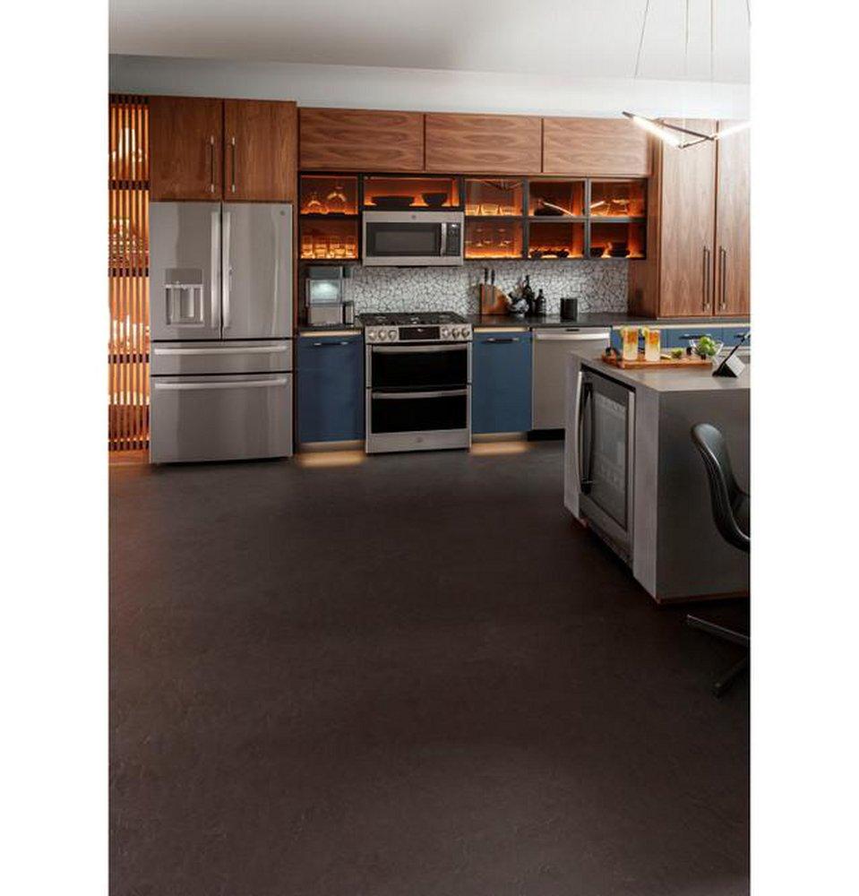 GE Profile&trade; Fingerprint Resistant Stainless Steel 30 x 36-1/2 in. 21000 BTU 6.7 cu. ft. 5-Burner Sealed Gas Freestanding Range 