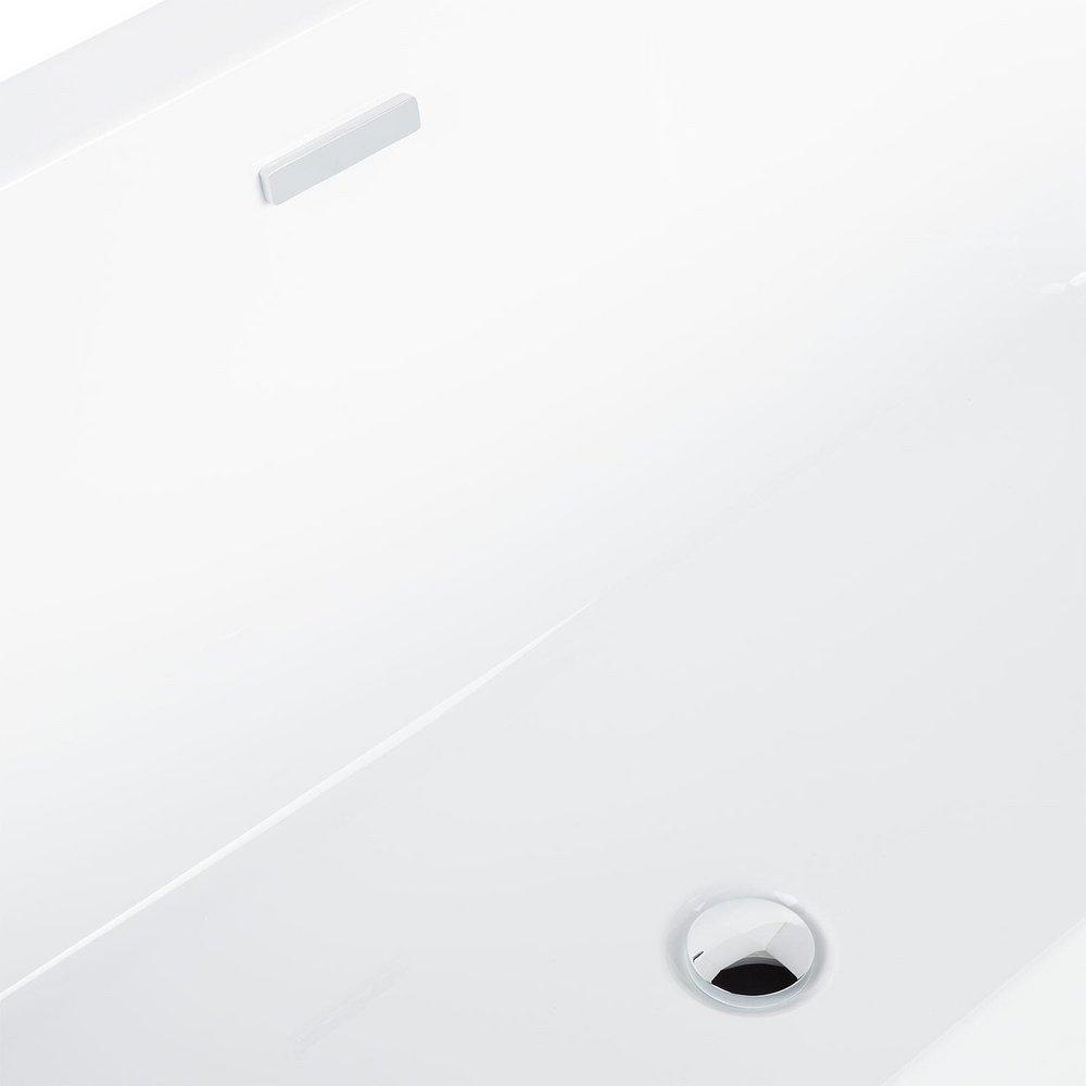 Signature Hardware White 67-15/16 x 30-7/8 in. Freestanding Bathtub with Center Drain 