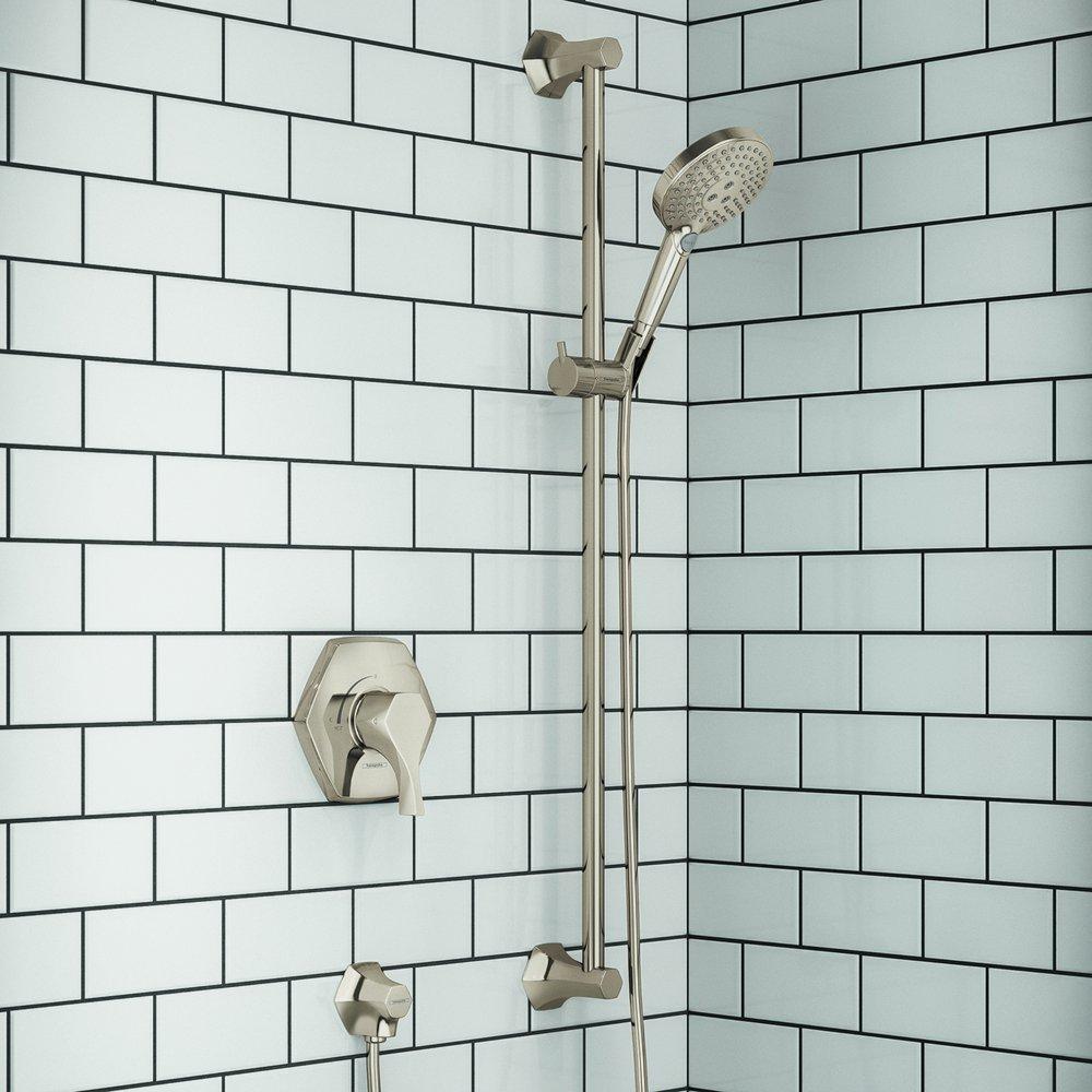 *AVAIL 0221 *CVR* LOCARNO WALLBAR 3 