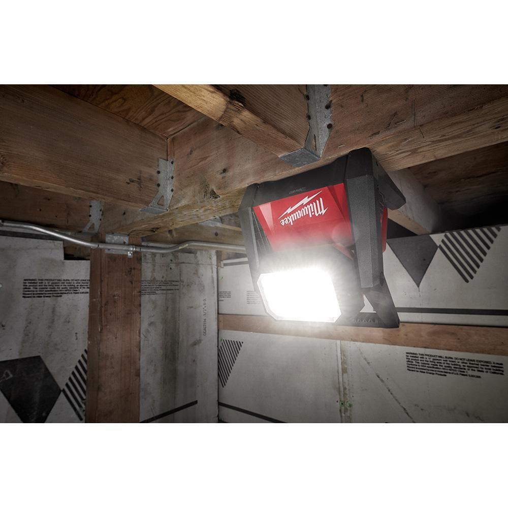 Milwaukee&reg; Black 80W LED Flood Light 