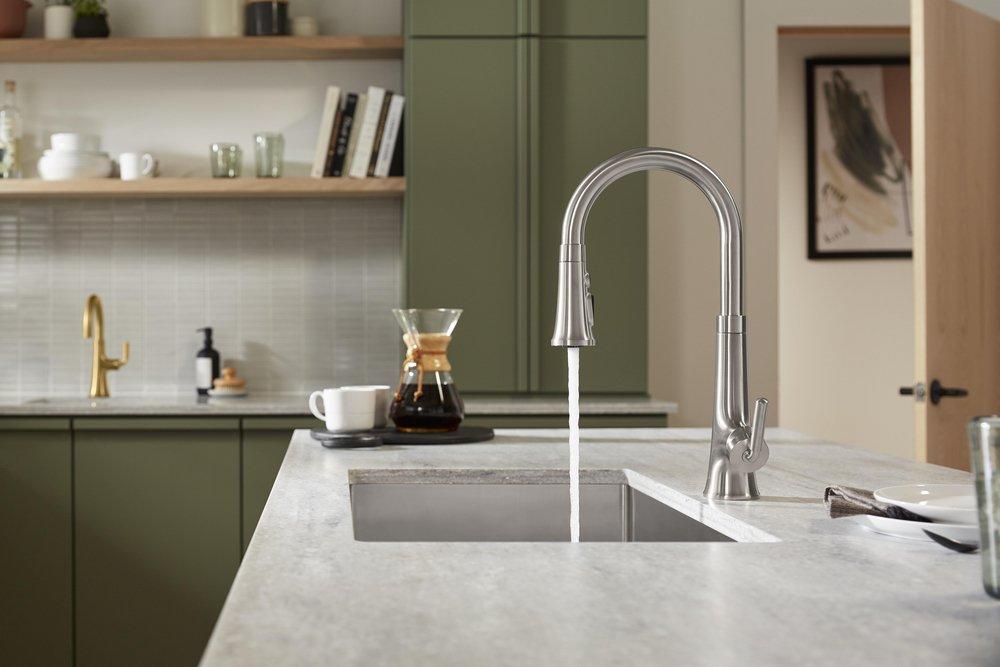 KOHLER Vibrant&reg; Stainless Single Handle Pull Down Kitchen Faucet 