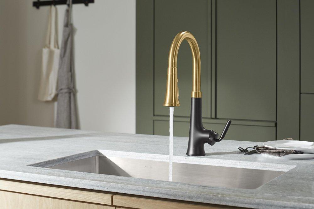 KOHLER Matte Black/Modern Brass Single Handle Pull Down Kitchen Faucet 