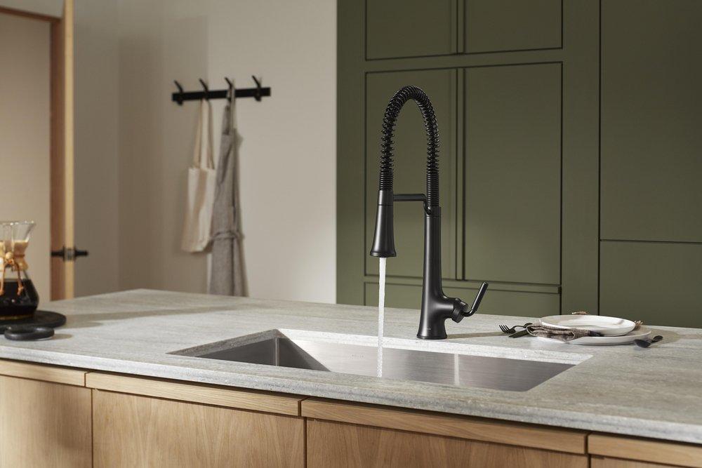 KOHLER Matte Black Single Handle Pull Down Kitchen Faucet 