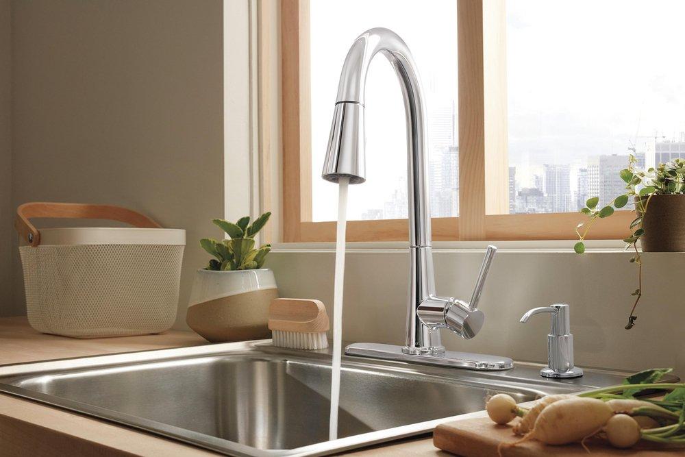 Single Handle Pull Down Kitchen Faucet 