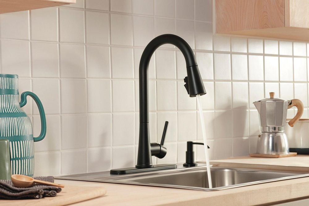 Peerless® Matte Black Single Handle Pull Down Kitchen Faucet 