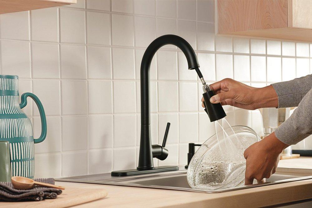Peerless® Matte Black Single Handle Pull Down Kitchen Faucet 