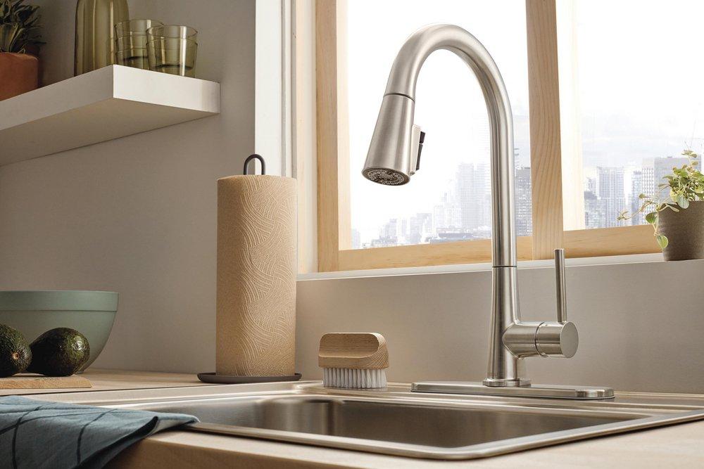 Peerless® Stainless Single Handle Pull Down Kitchen Faucet 