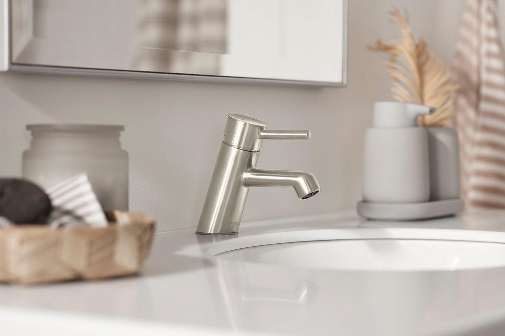 Peerless® Brushed Nickel Single Handle Monoblock Bathroom Sink Faucet 