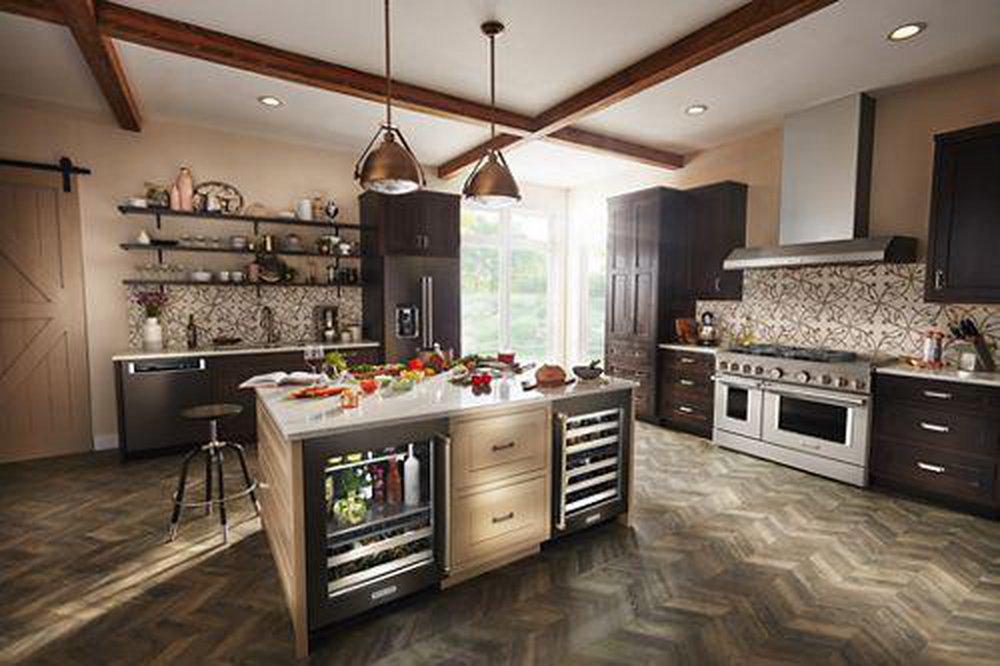 KitchenAid Black Stainless Steel with PrintShield Finish 23-7/8 in. 14 Bottles Beverage Center 