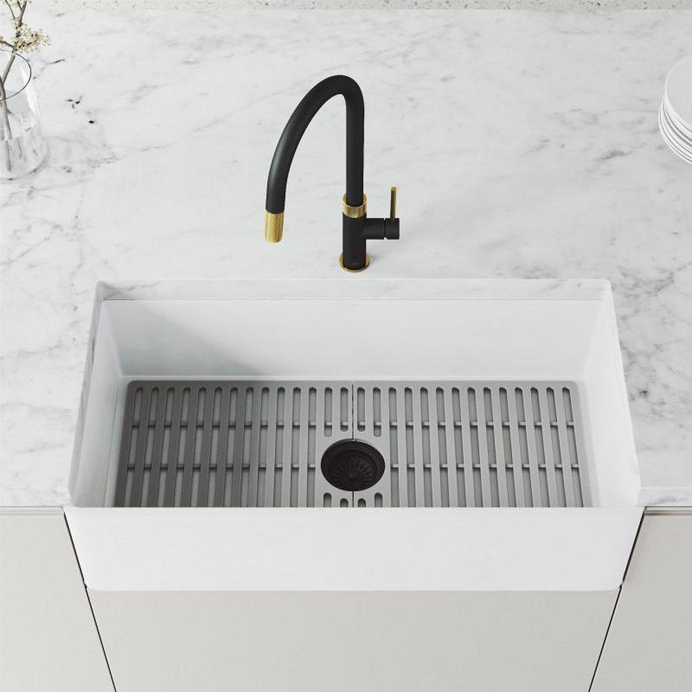 VIGO Matte Brushed Gold Single Handle Pull Down Kitchen Faucet 