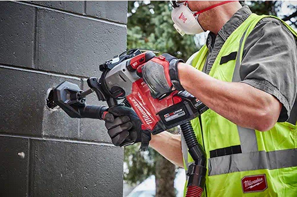 Milwaukee&reg; Red Cordless 1 in. Rotary Hammer Drill 