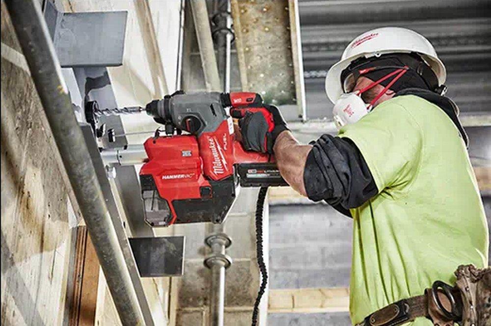 Milwaukee&reg; Red Cordless 1 in. Rotary Hammer Drill 