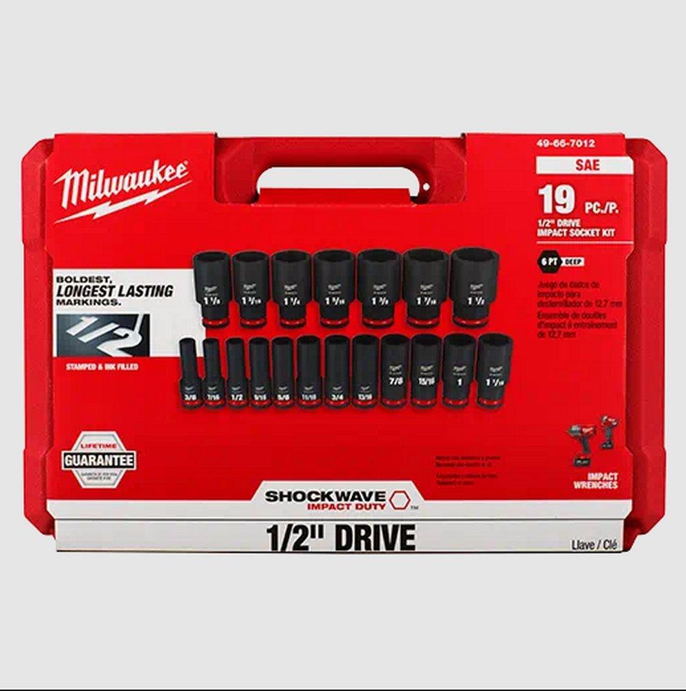 Milwaukee® Black/Red Socket Set 