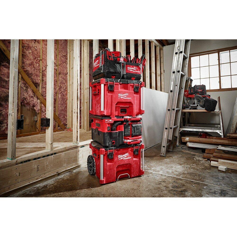 Milwaukee&reg; Red 22 in. Plastic Tool Box 