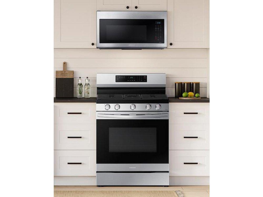Samsung Fingerprint Resistant Stainless Steel 29-15/16 in. 6 cu. ft. 5-Burner Sealed Freestanding Range 