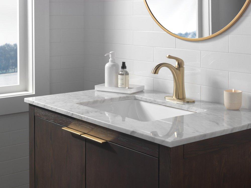 Single Handle Centerset Bathroom Sink Faucet in Champagne Bronze 