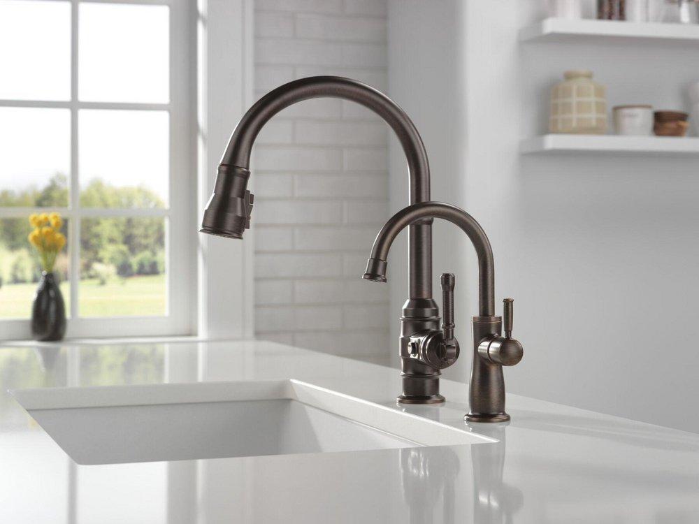 Delta Faucet Champagne Bronze Single Handle Lever Water Filter Faucet 