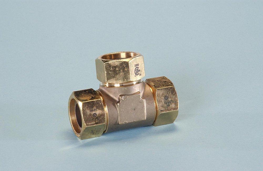 Omega Flex Tube Female Tee 