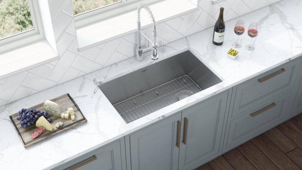Ruvati 32 x 19 in. No Hole 1 Bowl Undermount Kitchen Sink 