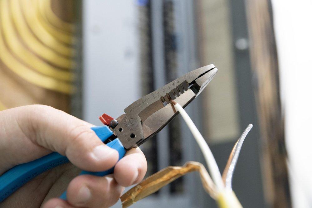 CHANNELLOCK&reg; Polished Wire Stripper 