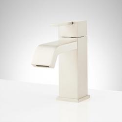 Single Handle Bathroom Sink Faucet in Brushed Nickel