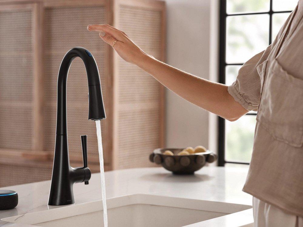 Moen Matte Black Single Handle Pull Down Kitchen Faucet 