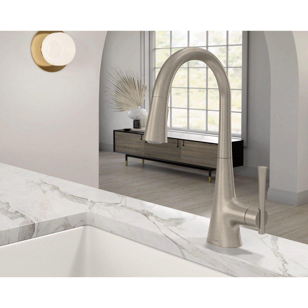 Moen Spot Resist&trade; Stainless Single Handle Pull Down Kitchen Faucet 